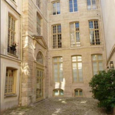 Appartement Charming Cosy Triplex In Trendy Marais à Paris Extérieur photo