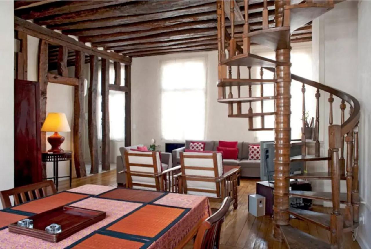 Appartement Charming Cosy Triplex In Trendy Marais à Paris Extérieur photo